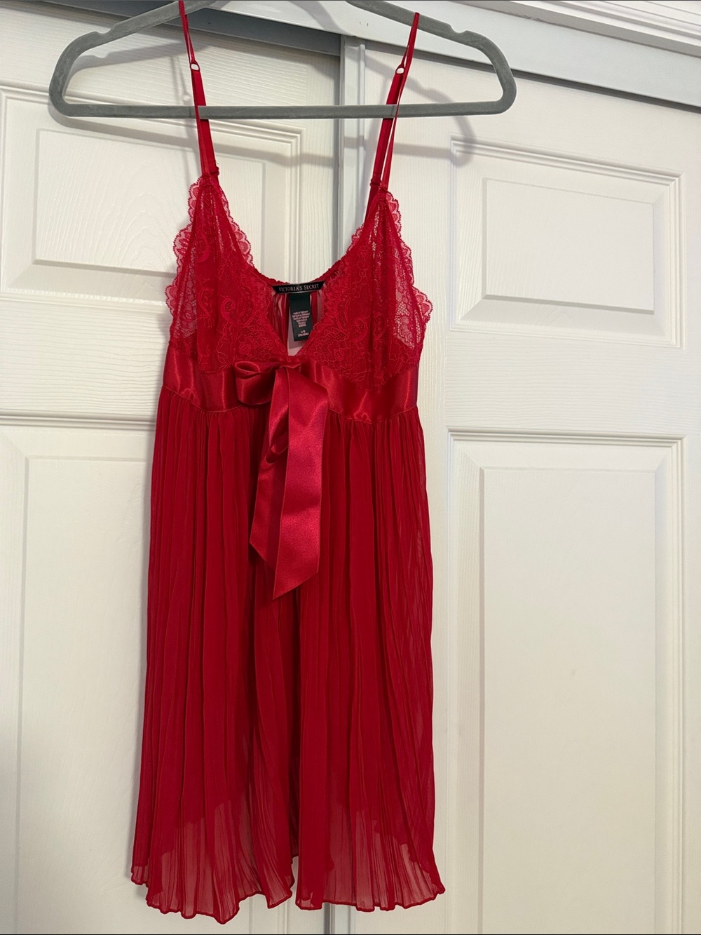 NWT Red Lace & Satin Bow Chemise - Women Intimates